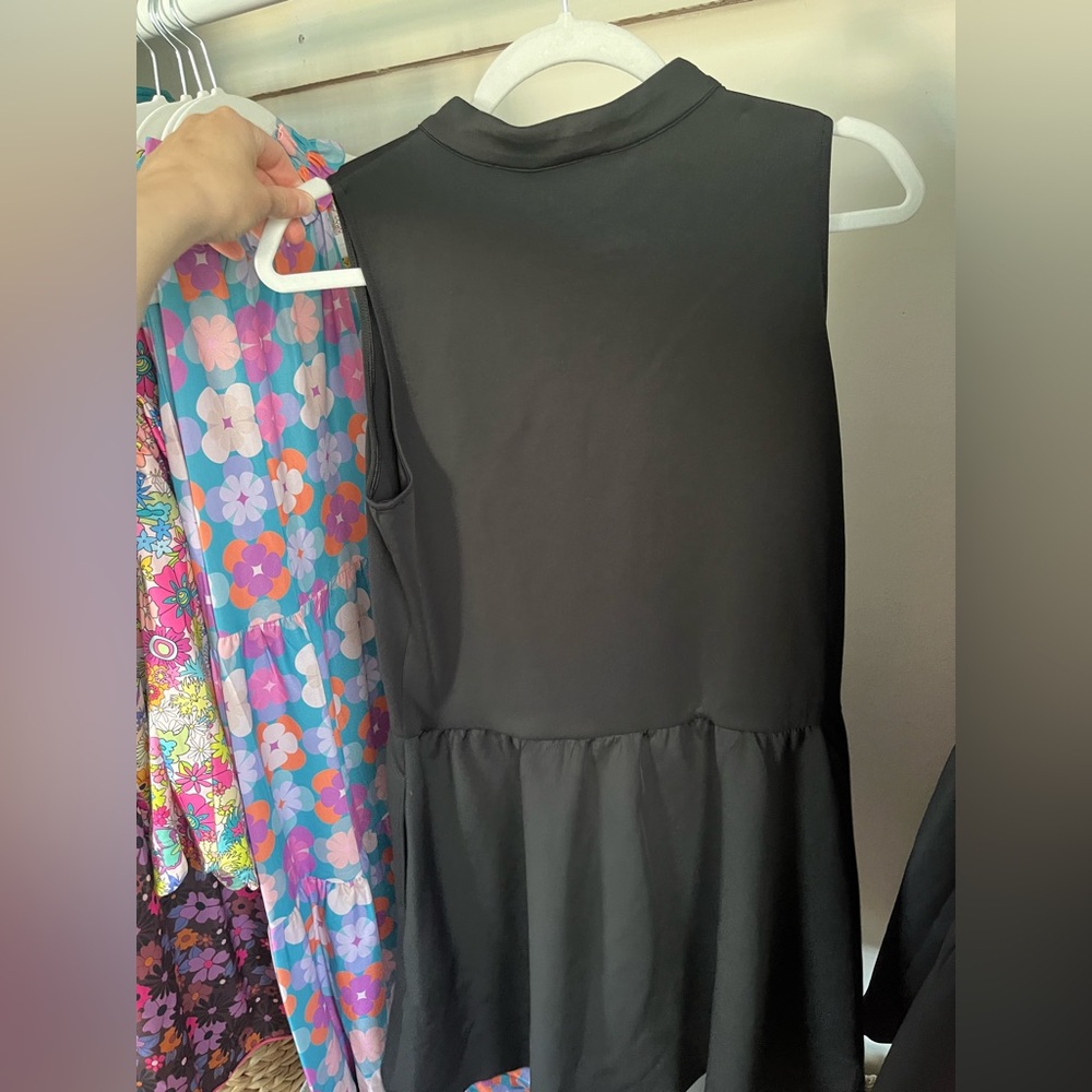 SSYS Black Sleeveless Pearl-Button Dress - Picture 4 of 4